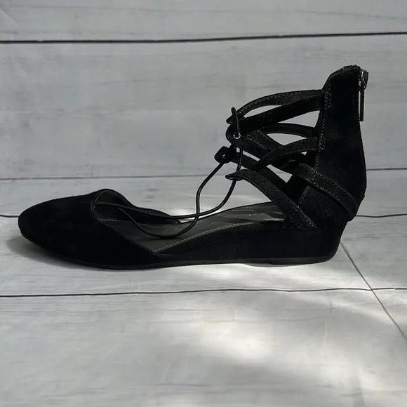 Reaction Kenneth Cole Black Heel With String Suede US 6.5 Med - Picture 5 of 10